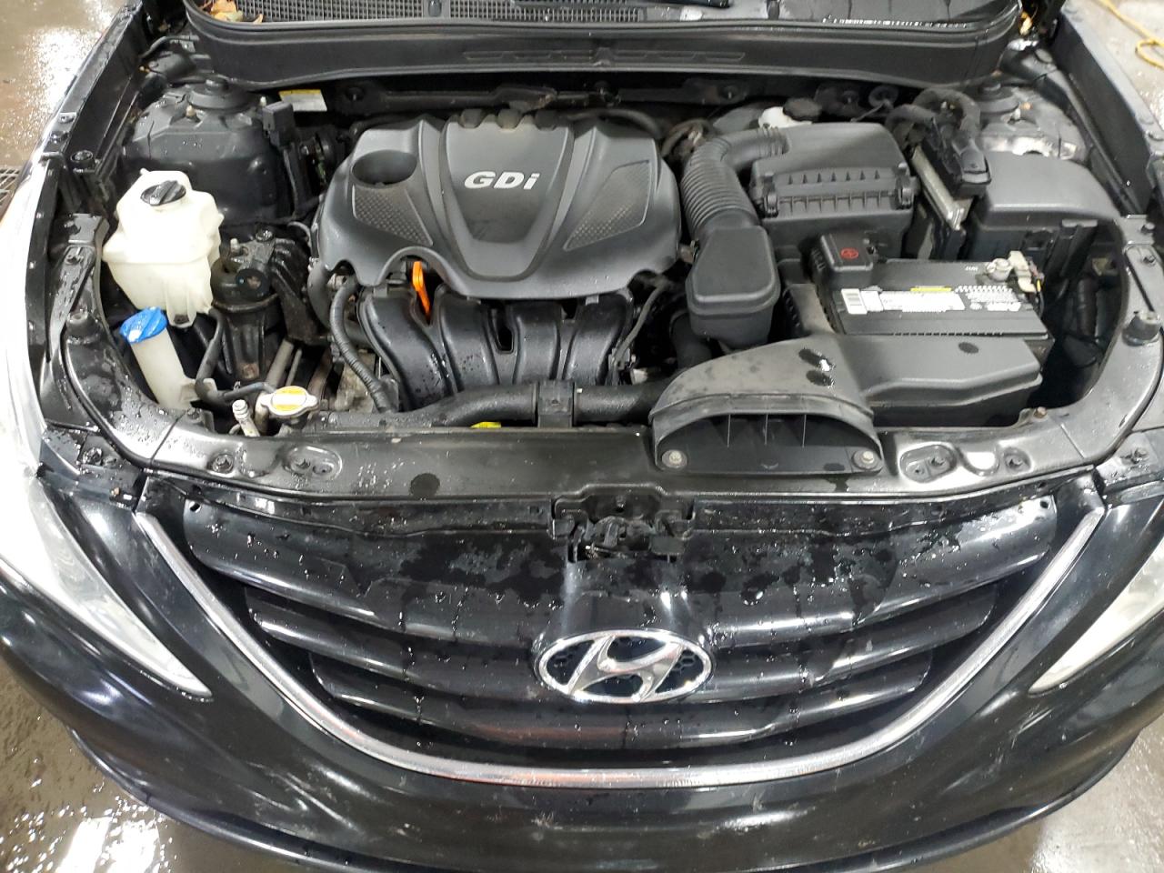 2011 Hyundai Sonata - Image 11