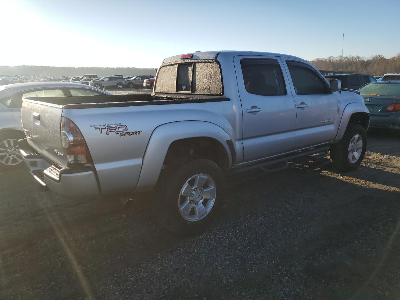 2010 Toyota Tacoma - Image 3