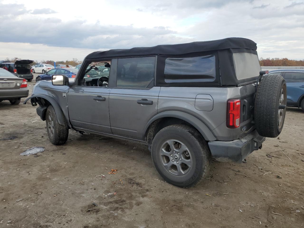 2021 Ford Bronco - Image 2