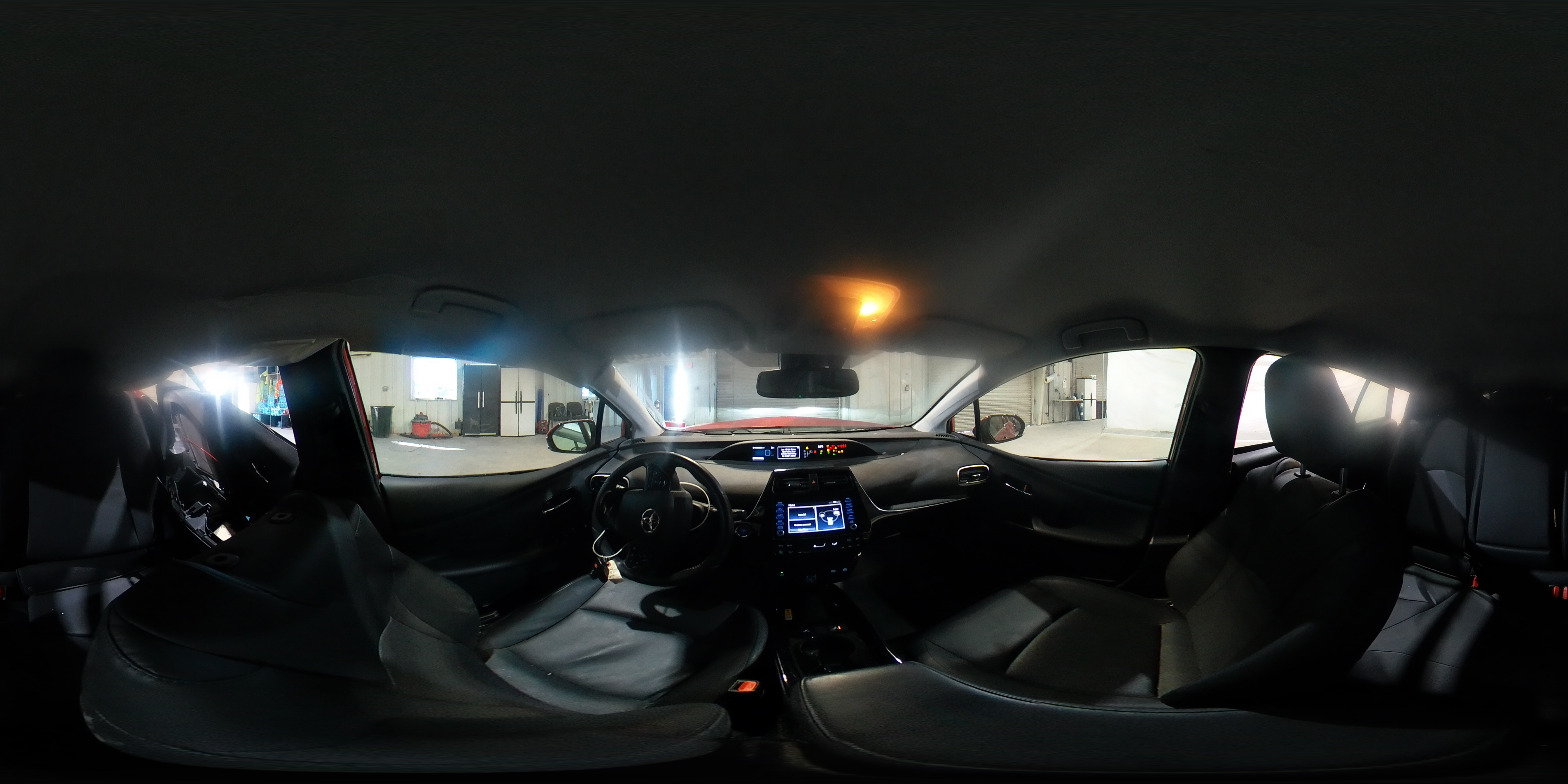 2020 Toyota Prius - Image 13