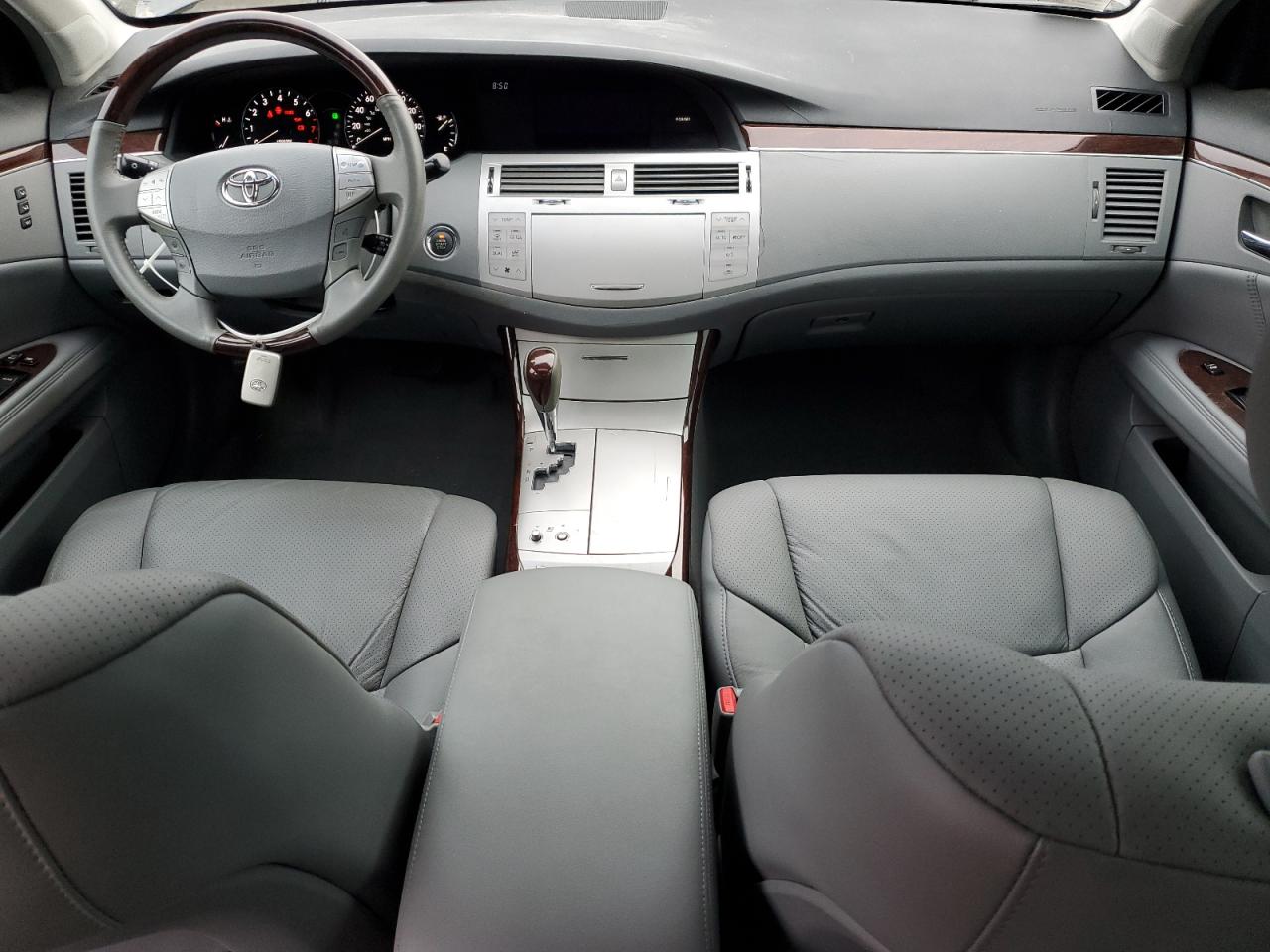 2008 Toyota Avalon - Image 8
