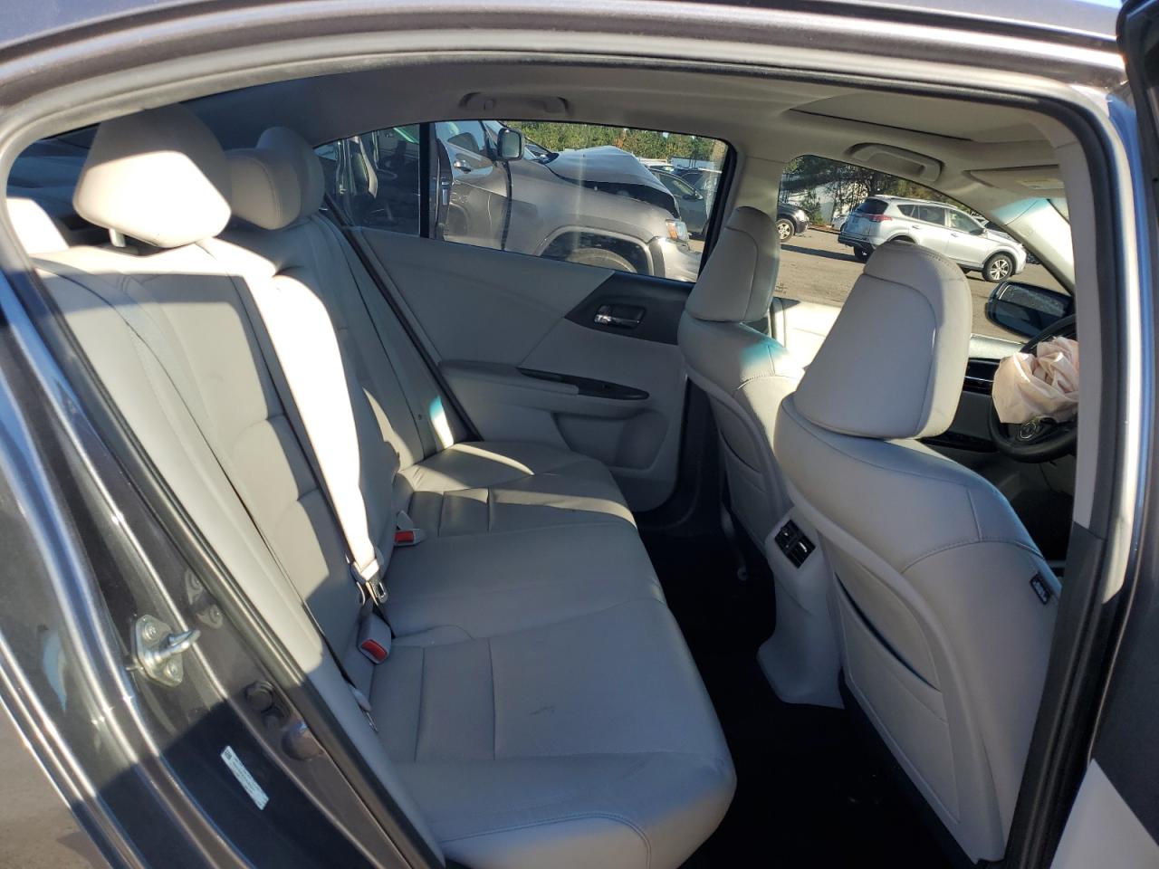 2014 Honda Accord - Image 10