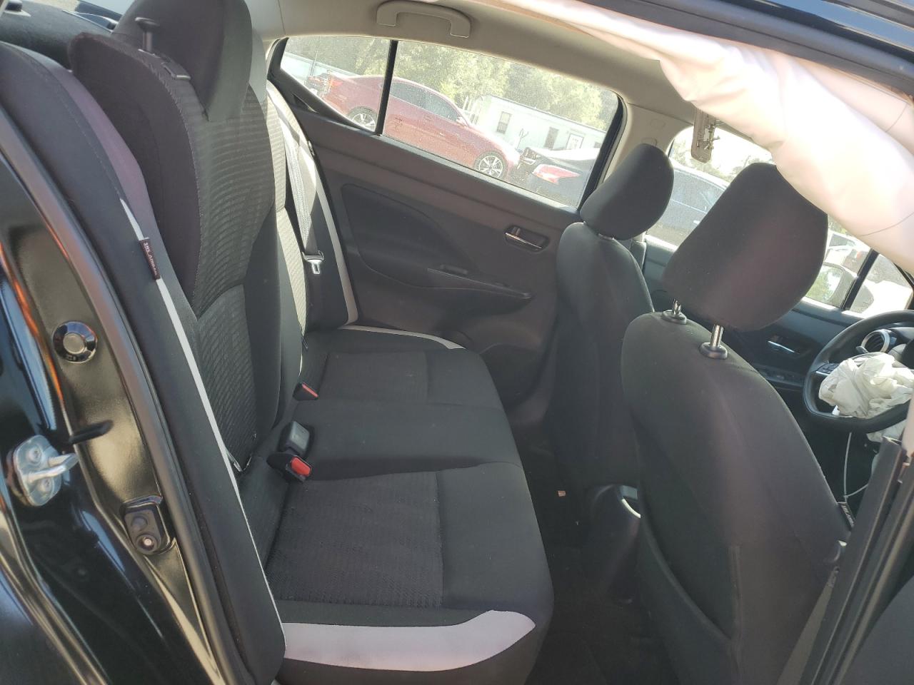 2021 Nissan Versa - Image 10