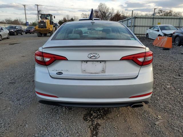  HYUNDAI SONATA 2015 Серебристый