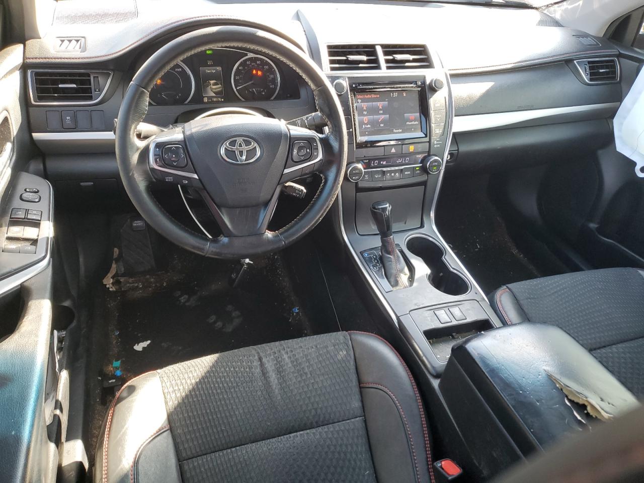 2015 Toyota Camry Hybrid VIN: 4T1BD1FK1FU169064 Lot: 61532825
