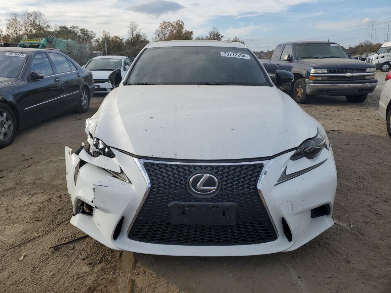 2015 Lexus IS - Image 5