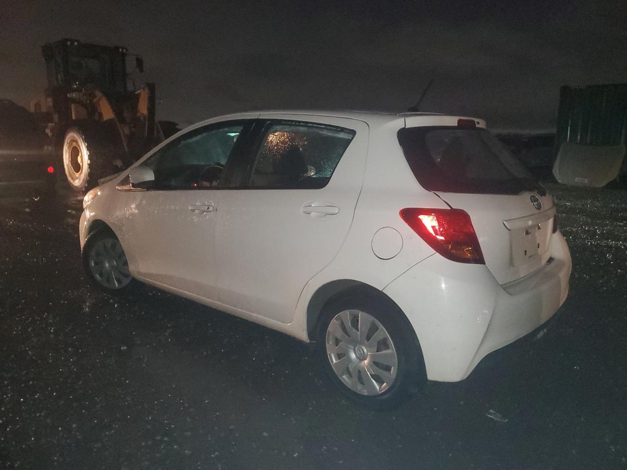 2016 Toyota Yaris - Image 2