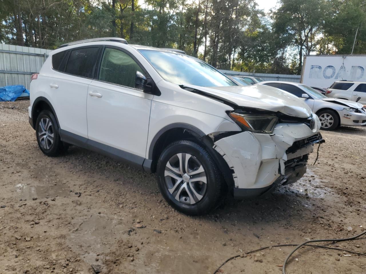 2017 Toyota RAV 4 - Image 4