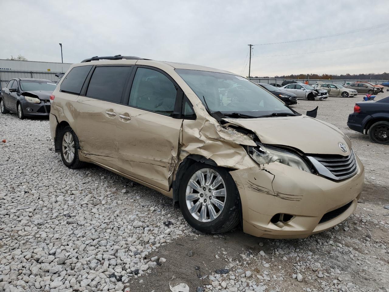 2011 Toyota Sienna - Image 4