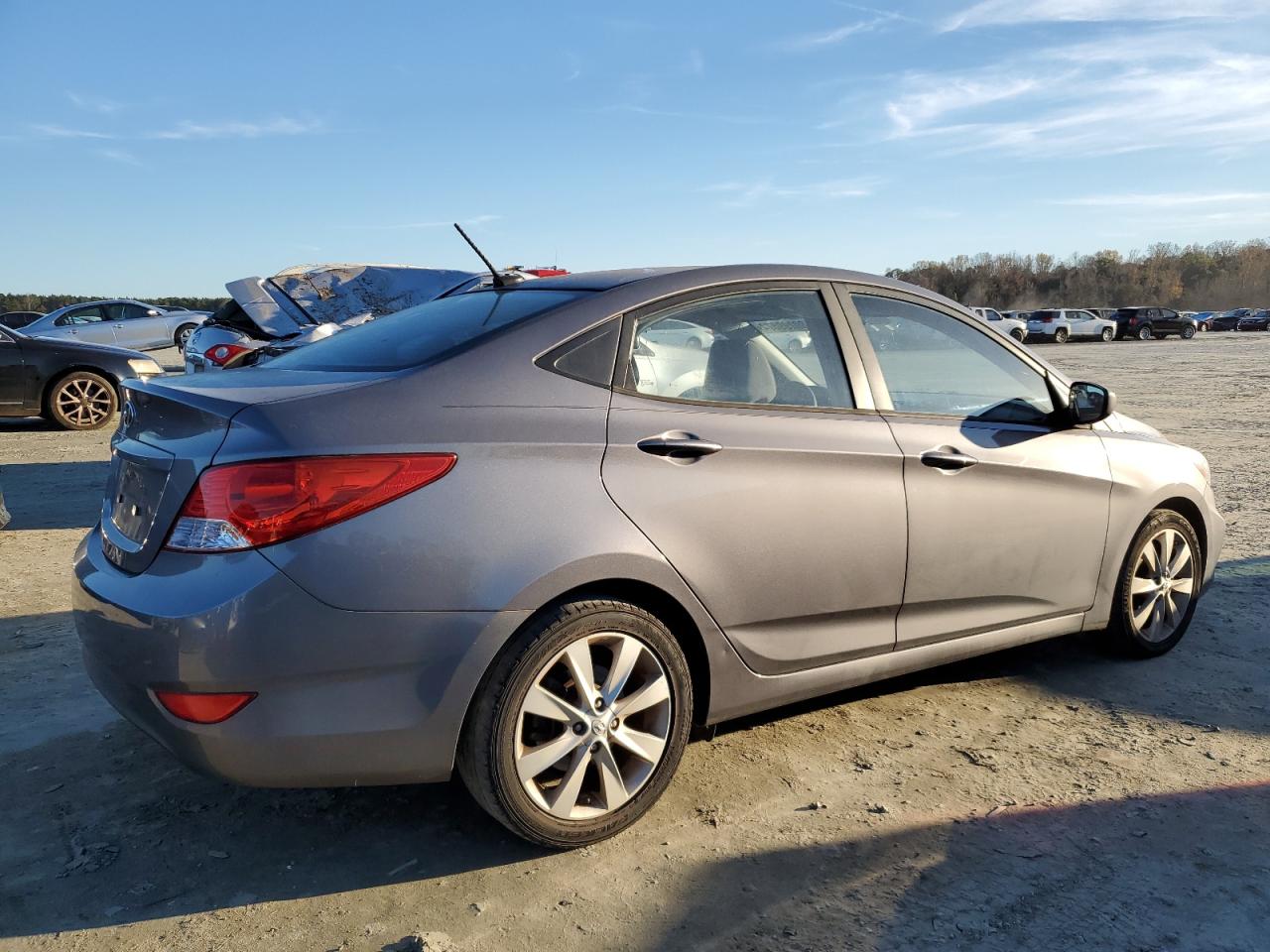 2014 Hyundai Accent - Image 3