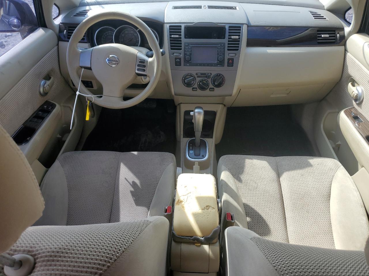 2011 Nissan Versa - Image 8