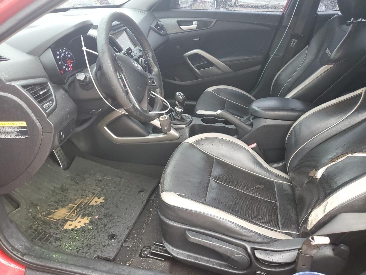 2013 Hyundai Veloster - Image 7
