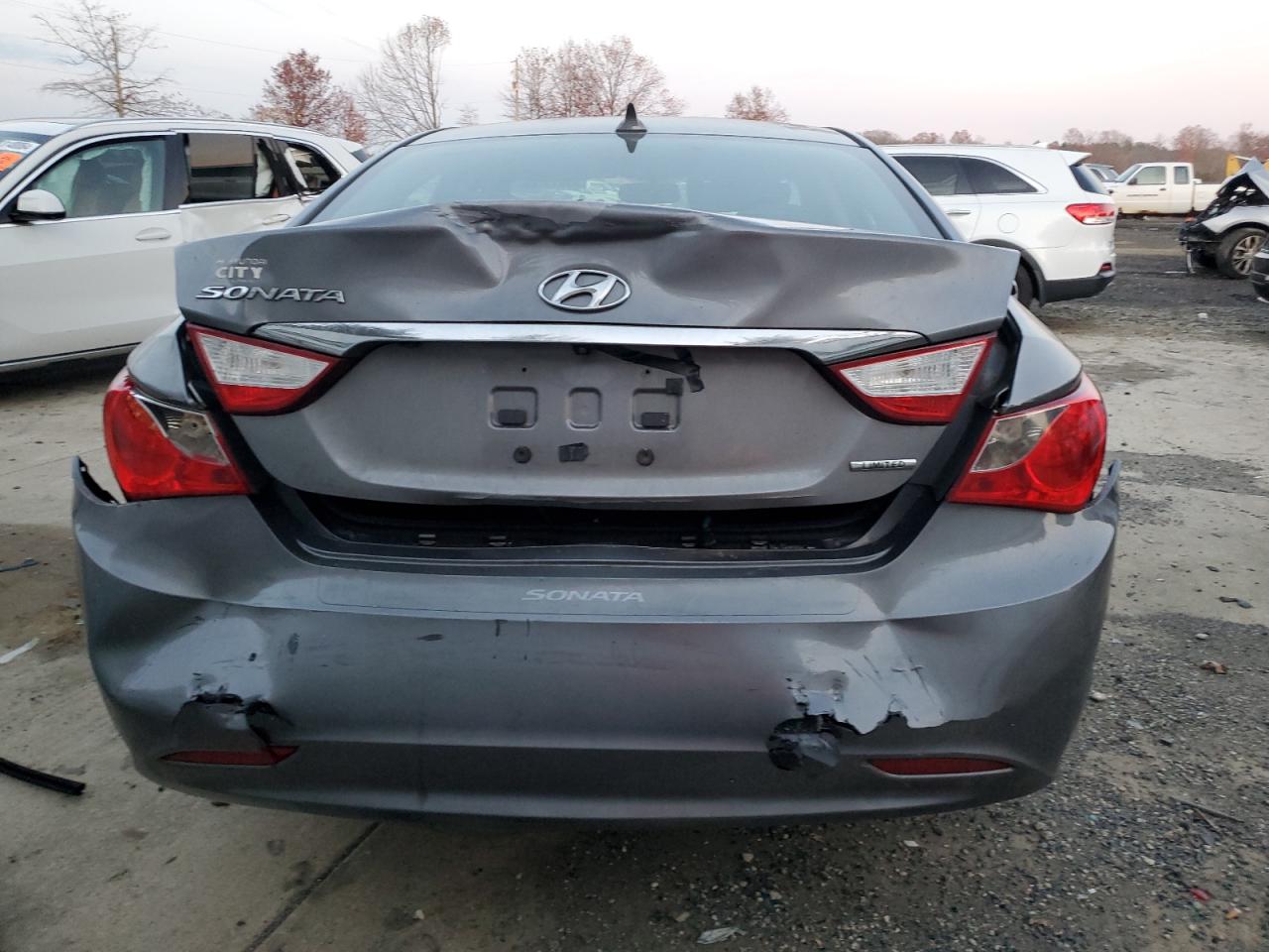 2011 Hyundai Sonata - Image 6