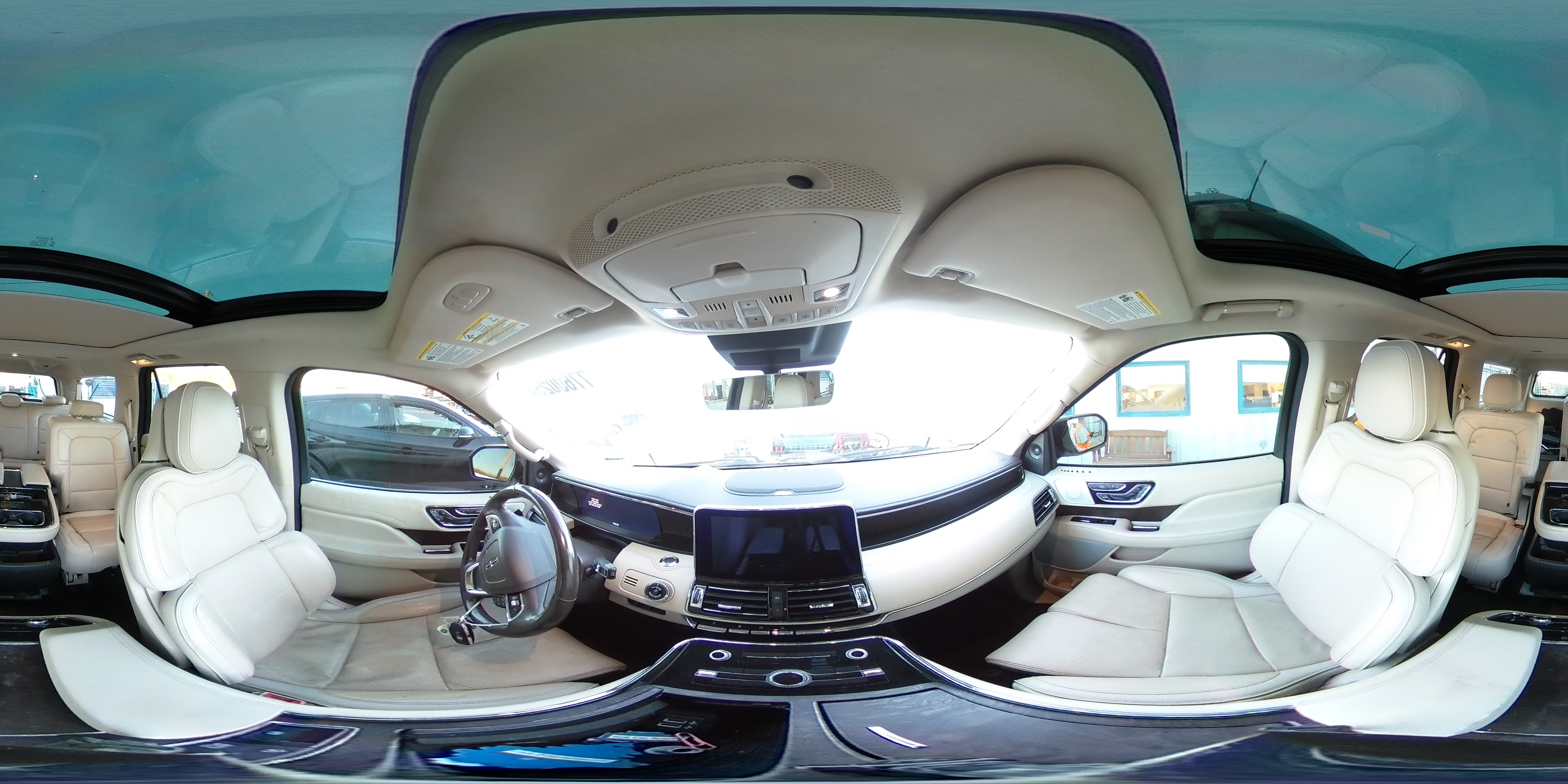 2018 Lincoln Navigator - Image 15