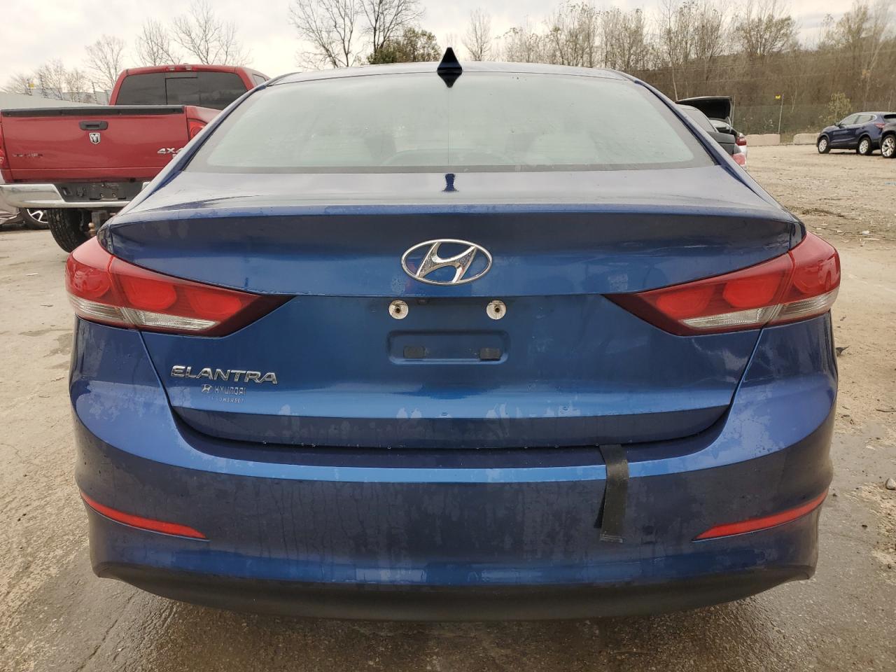 2018 Hyundai Elantra - Image 6