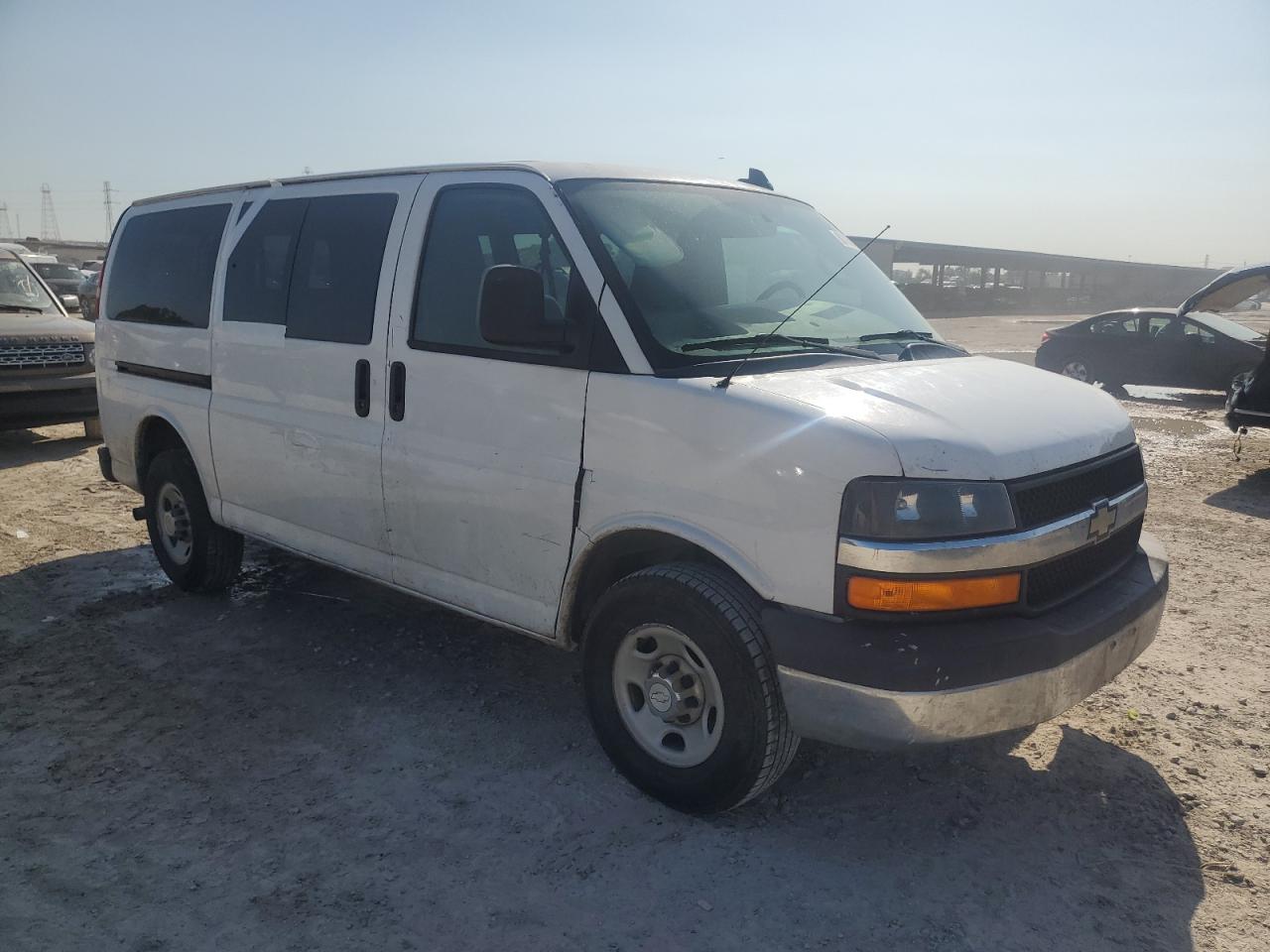 2017 Chevrolet Express - Image 4