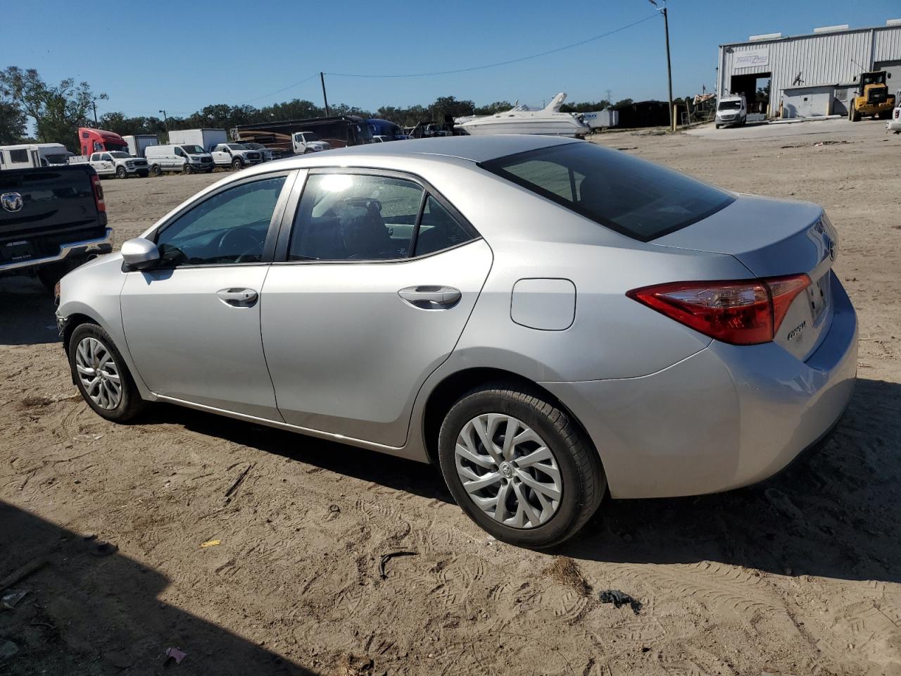 VIN 5YFBURHE2KP934266 2019 TOYOTA COROLLA no.2