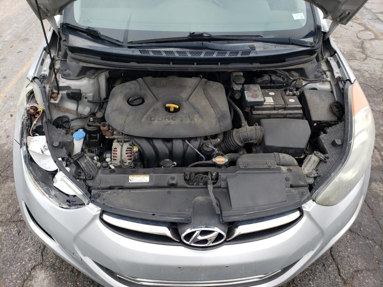 2012 Hyundai Elantra - Image 11