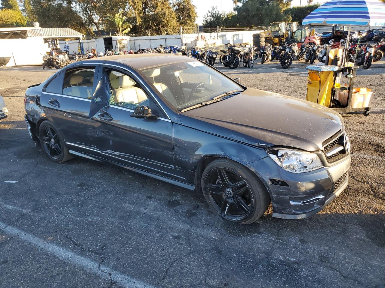 VIN WDDGF4HB9ER318556 2014 MERCEDES-BENZ C-CLASS no.4