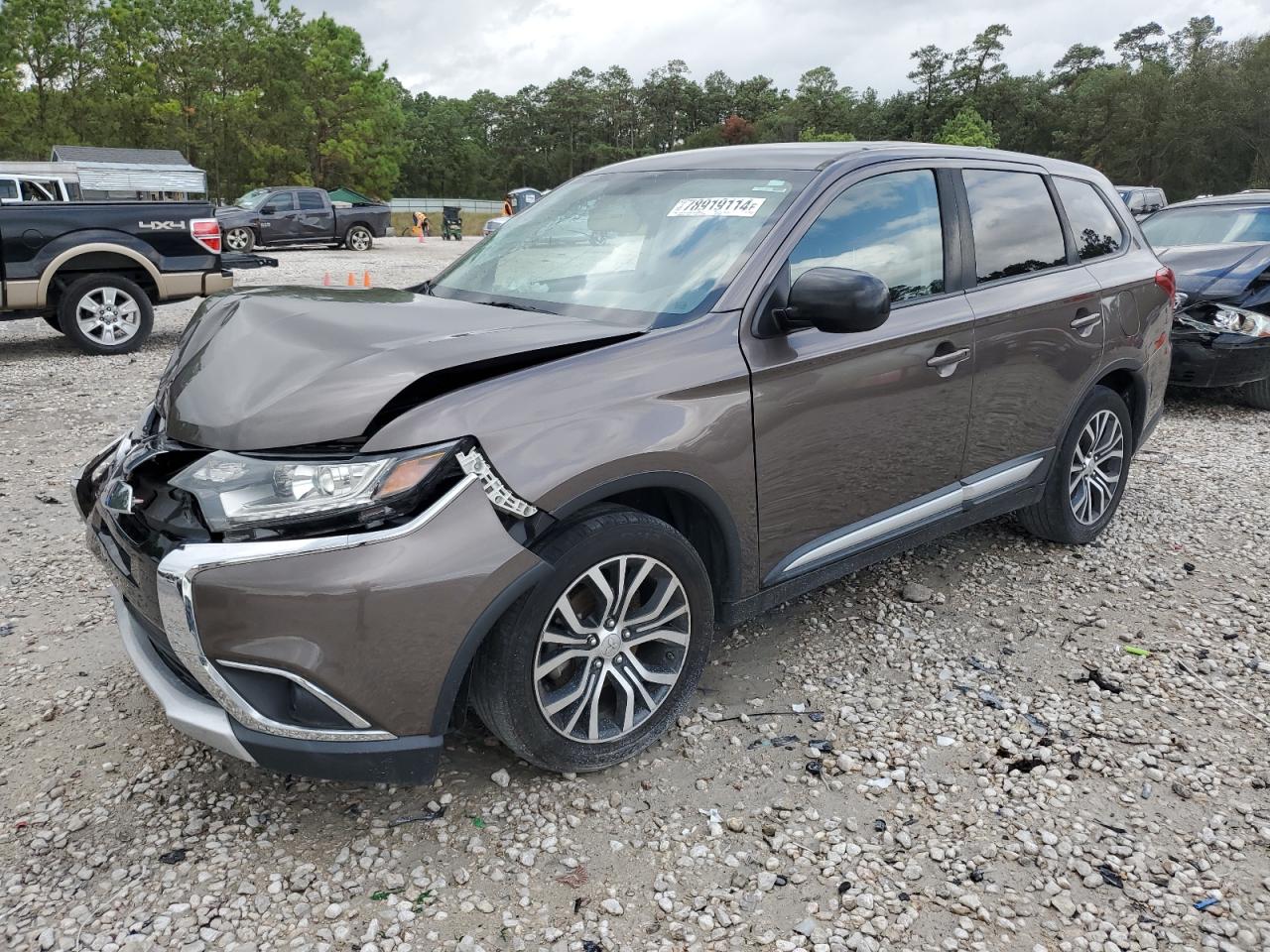 2017 Mitsubishi Outlander - Image 1