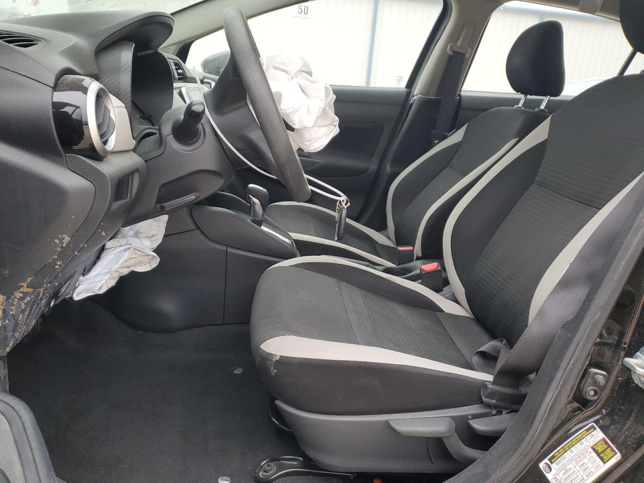 2021 Nissan Versa - Image 7