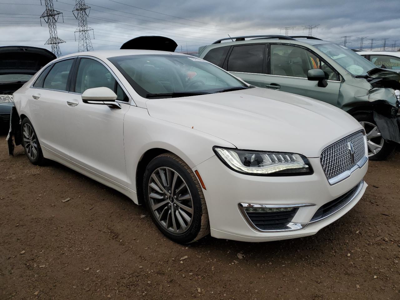 VIN 3LN6L5A95KR609160 2019 LINCOLN MKZ no.4