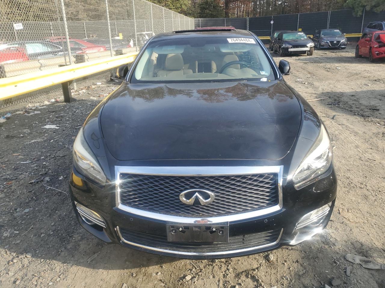 2016 Infiniti Q70 - Image 5