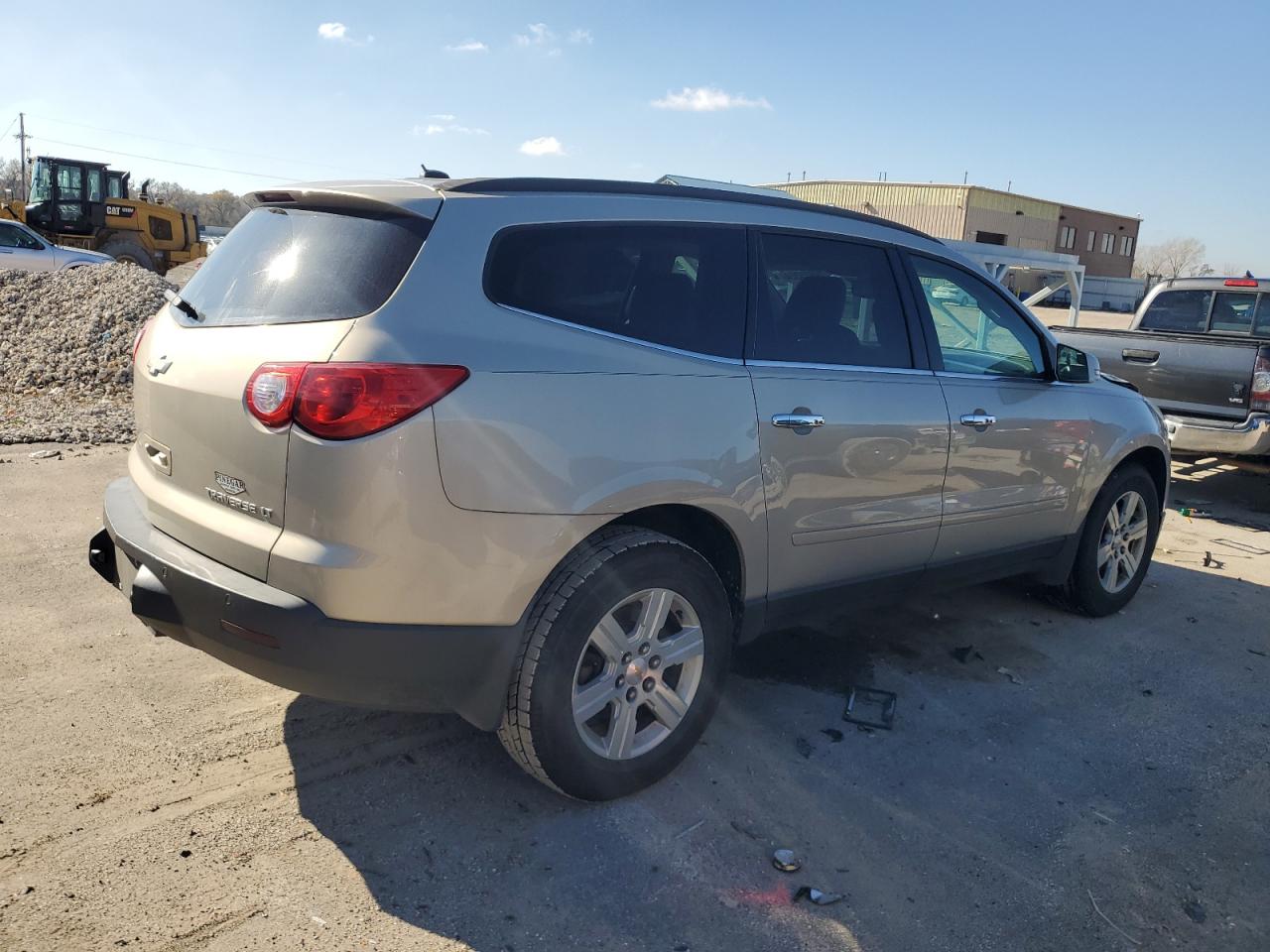 2011 Chevrolet Traverse - Image 3