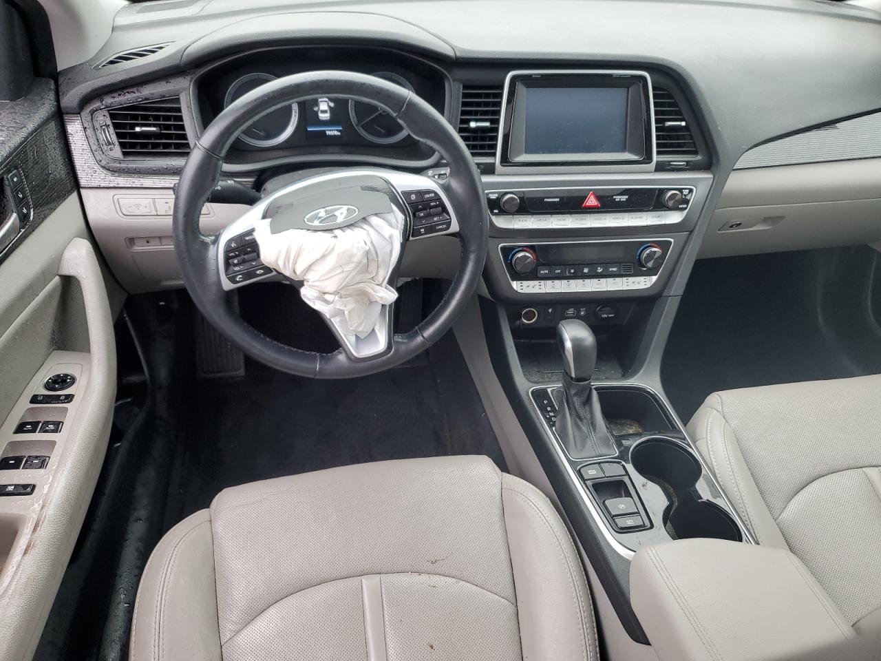 2018 Hyundai Sonata - Image 8