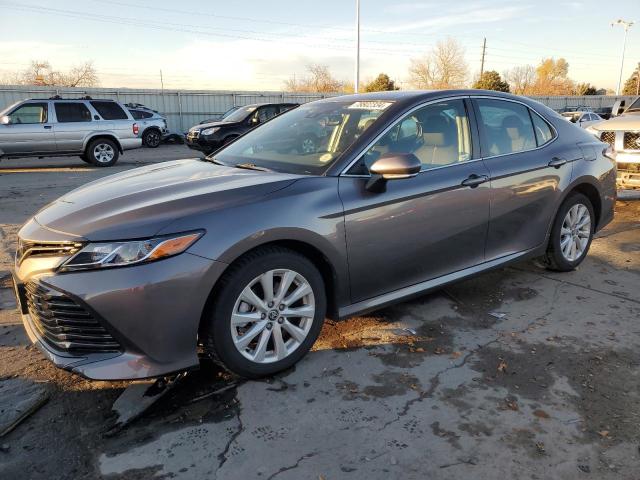 2020 Toyota Camry Le იყიდება Littleton-ში, CO - Side