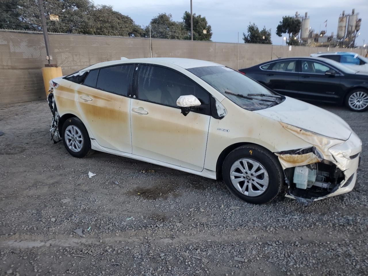 VIN JTDKBRFU5G3011201 2016 TOYOTA PRIUS no.4