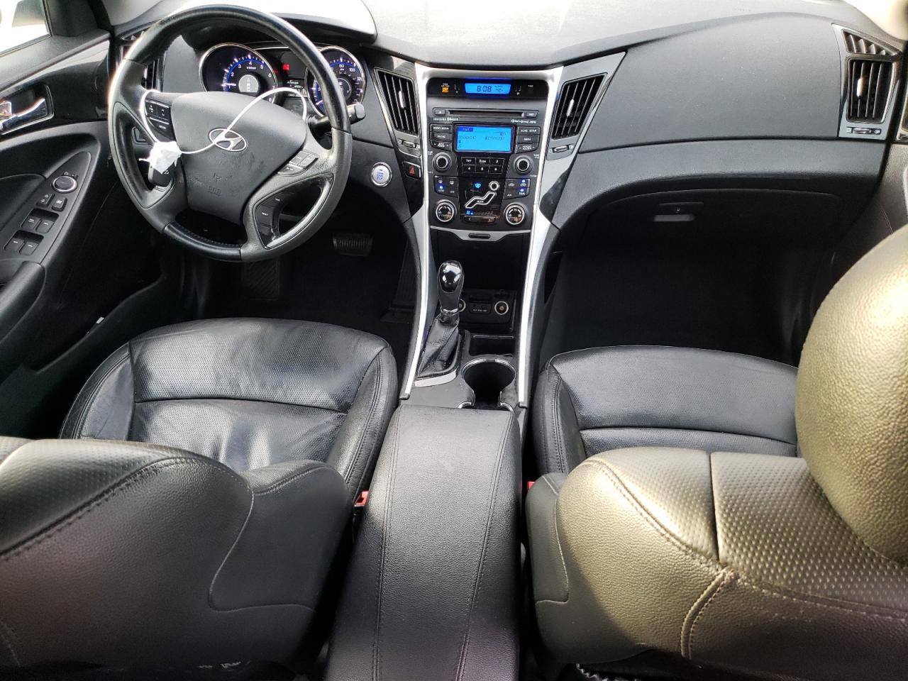 2013 Hyundai Sonata - Image 8