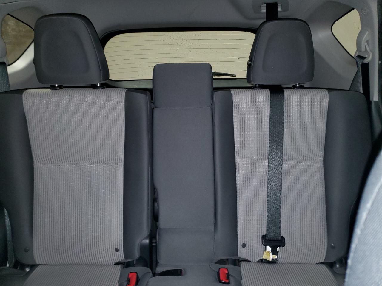 2015 Toyota RAV 4 - Image 10