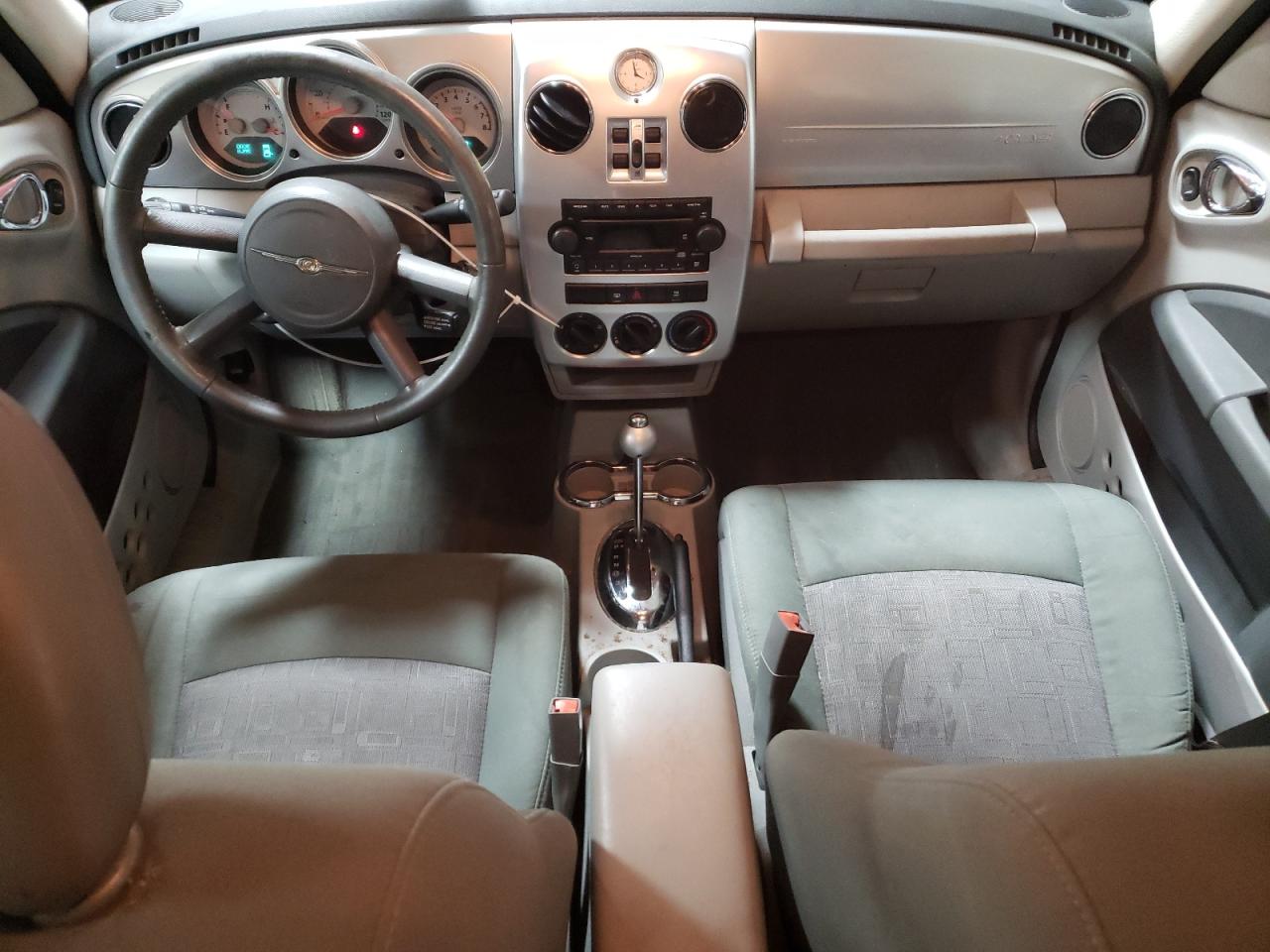 2010 Chrysler PT Cruiser - Image 8