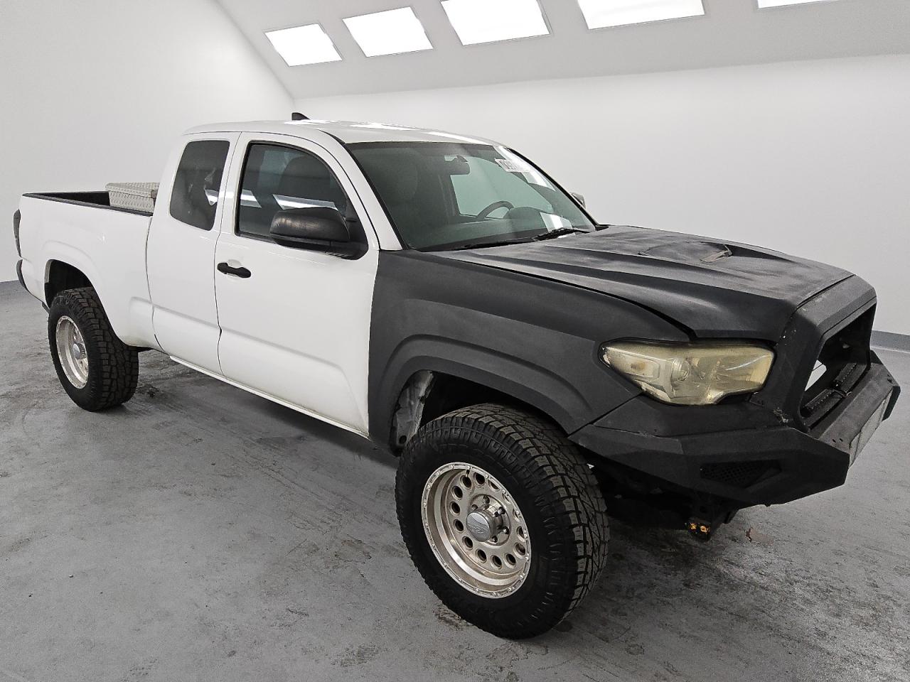 VIN 5TFRX5GN3HX087543 2017 TOYOTA TACOMA no.4