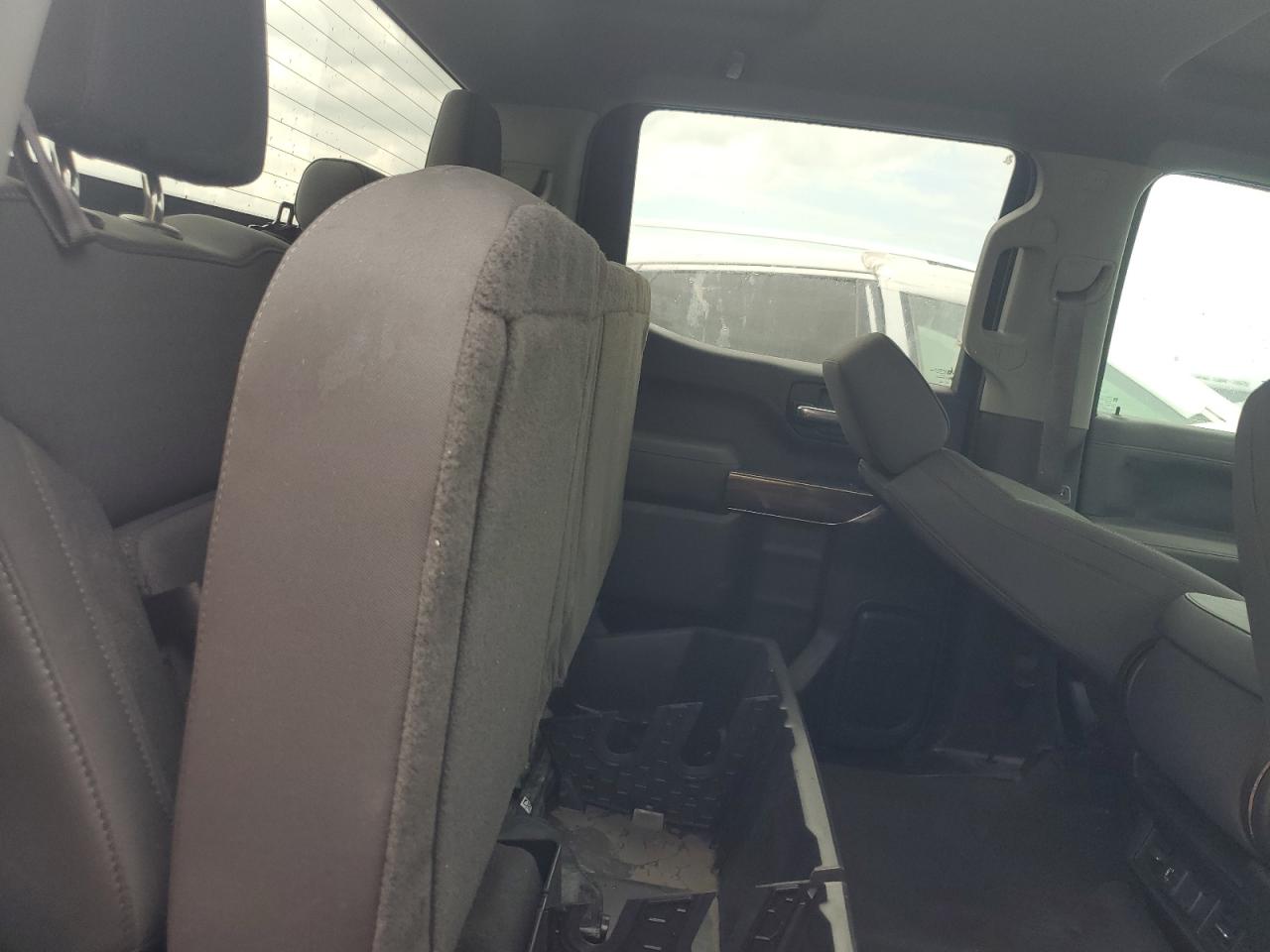 2021 Chevrolet Silverado - Image 10