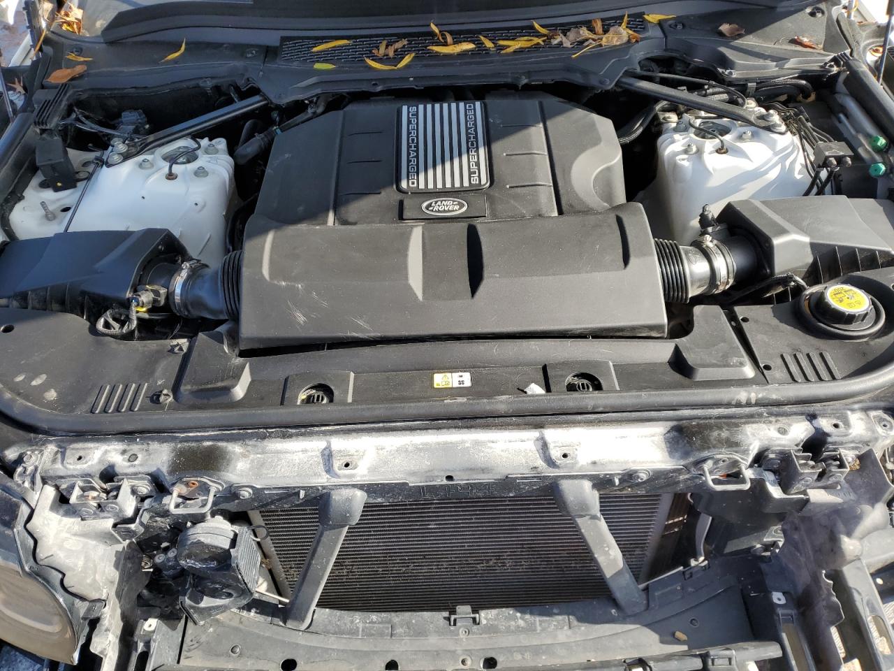 2015 Land Rover Range Rover - Image 12