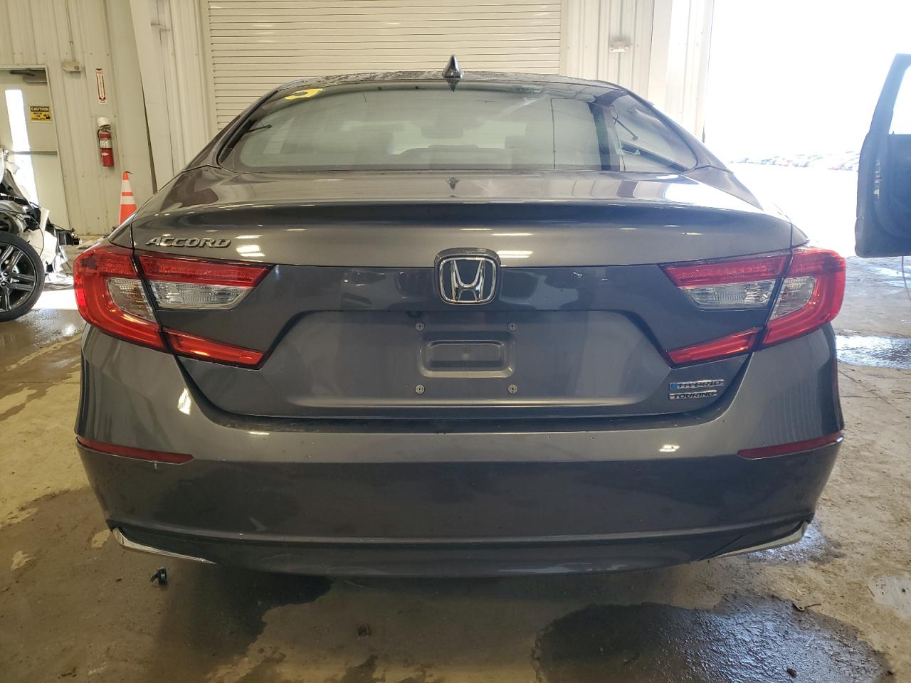 2018 Honda Accord Touring Hybrid VIN: 1HGCV3F96JA009837 Lot: 79685464