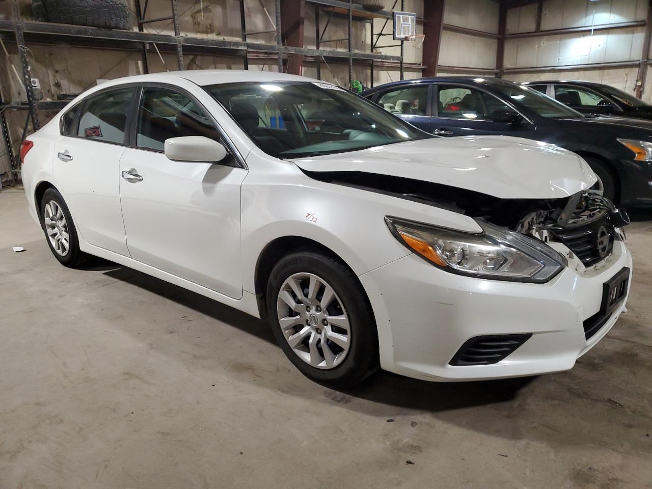 2016 Nissan Altima - Image 4