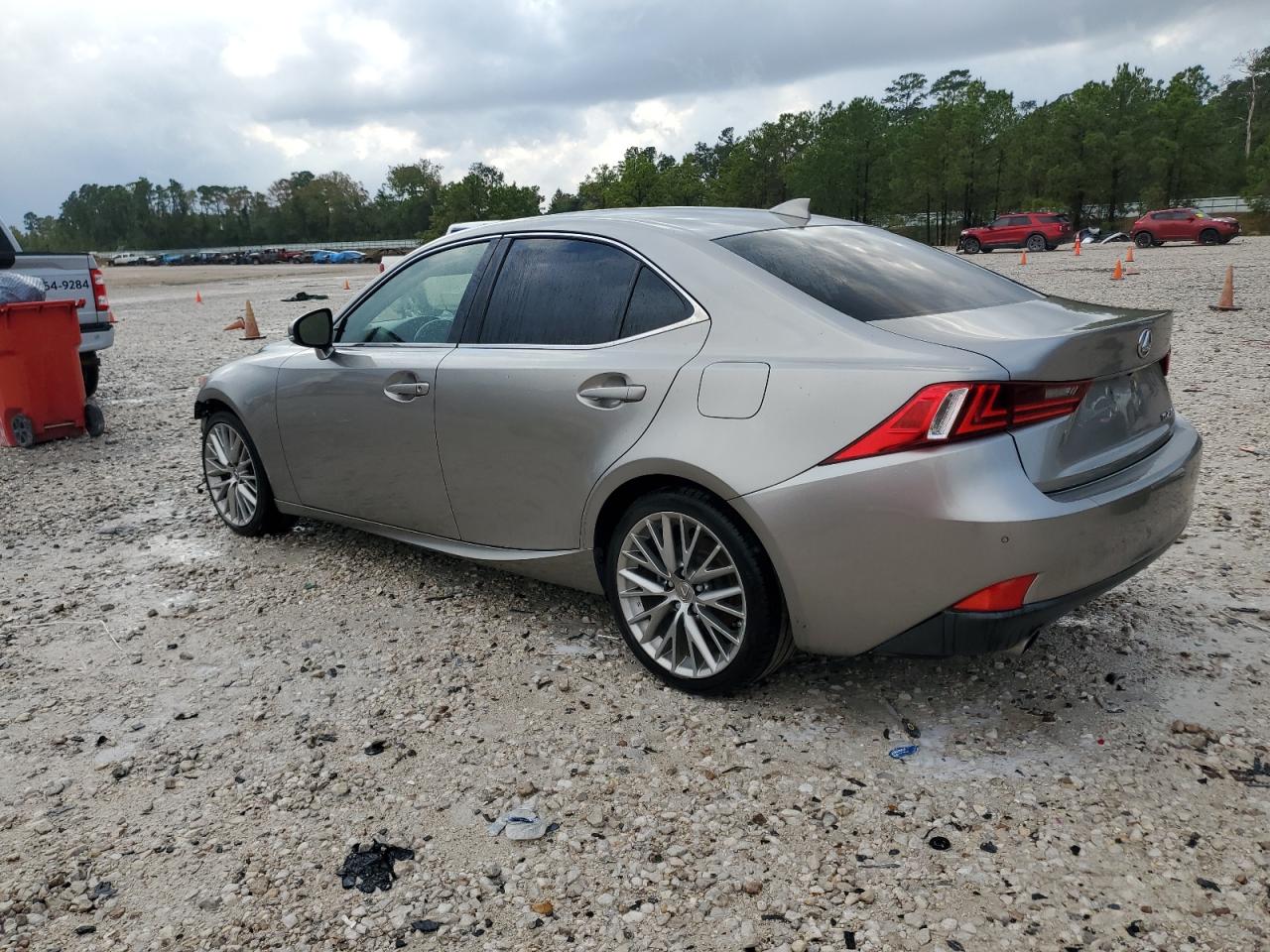 2014 Lexus IS - Image 2