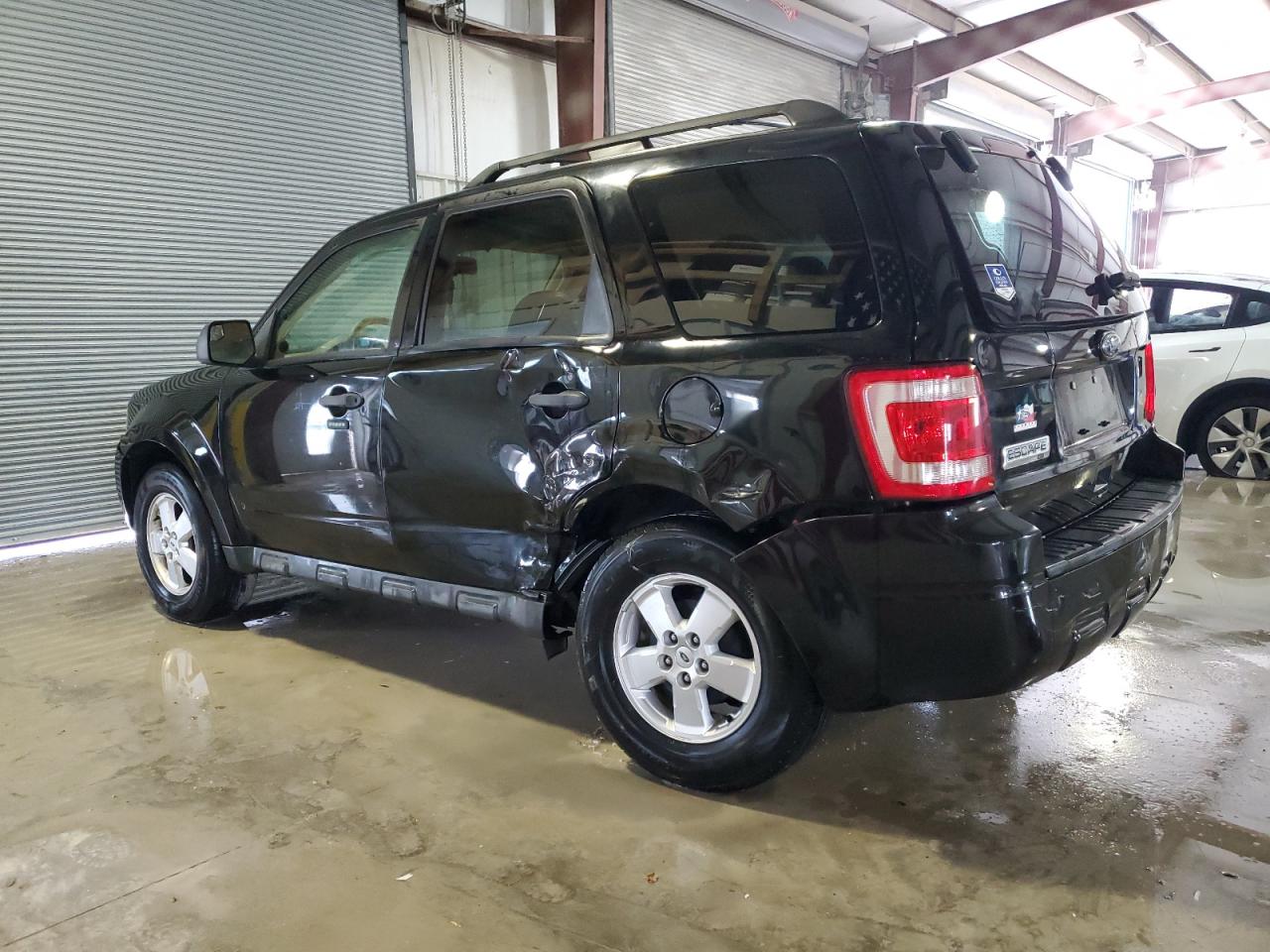 2010 Ford Escape - Image 2
