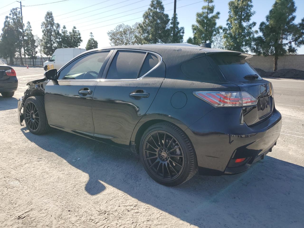 VIN JTHKD5BH8F2240678 2015 LEXUS CT 200 no.2