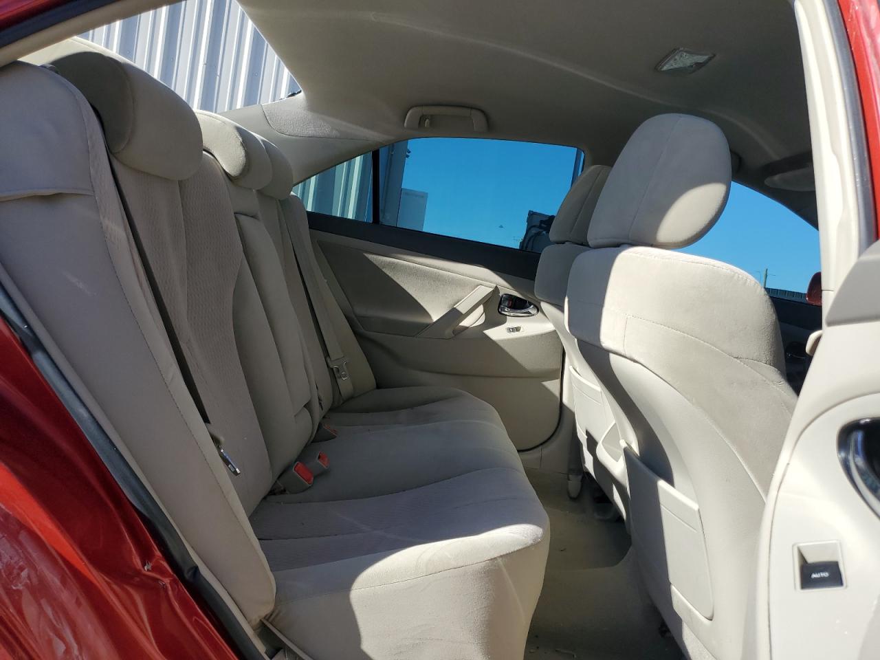 2011 Toyota Camry - Image 10