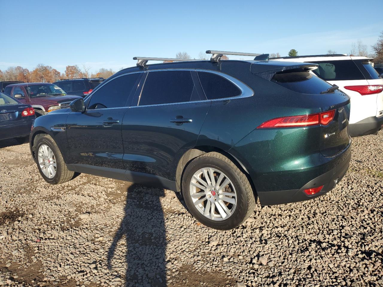 VIN SADCK2BV3HA889804 2017 JAGUAR F-PACE no.2