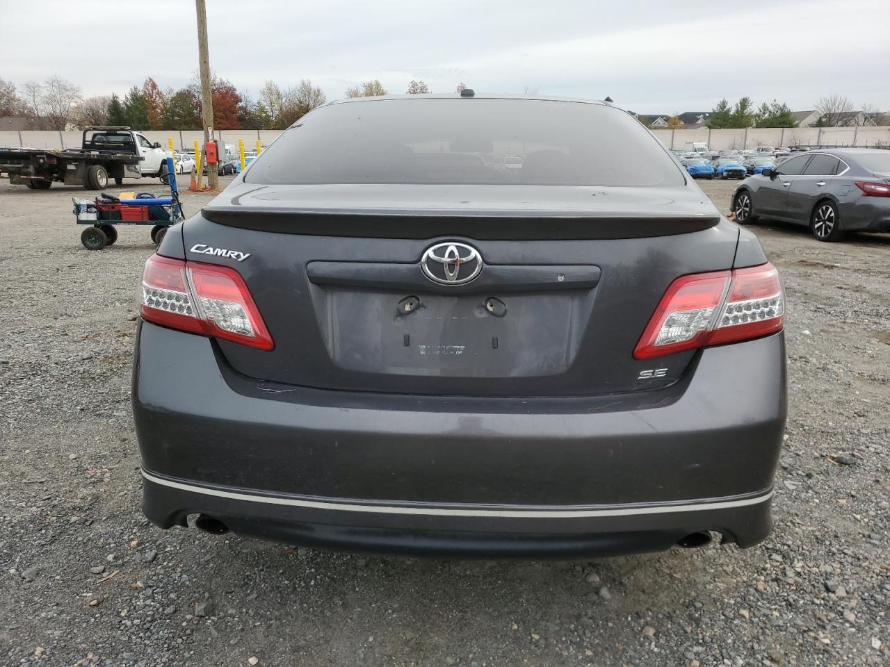 2011 Toyota Camry - Image 6