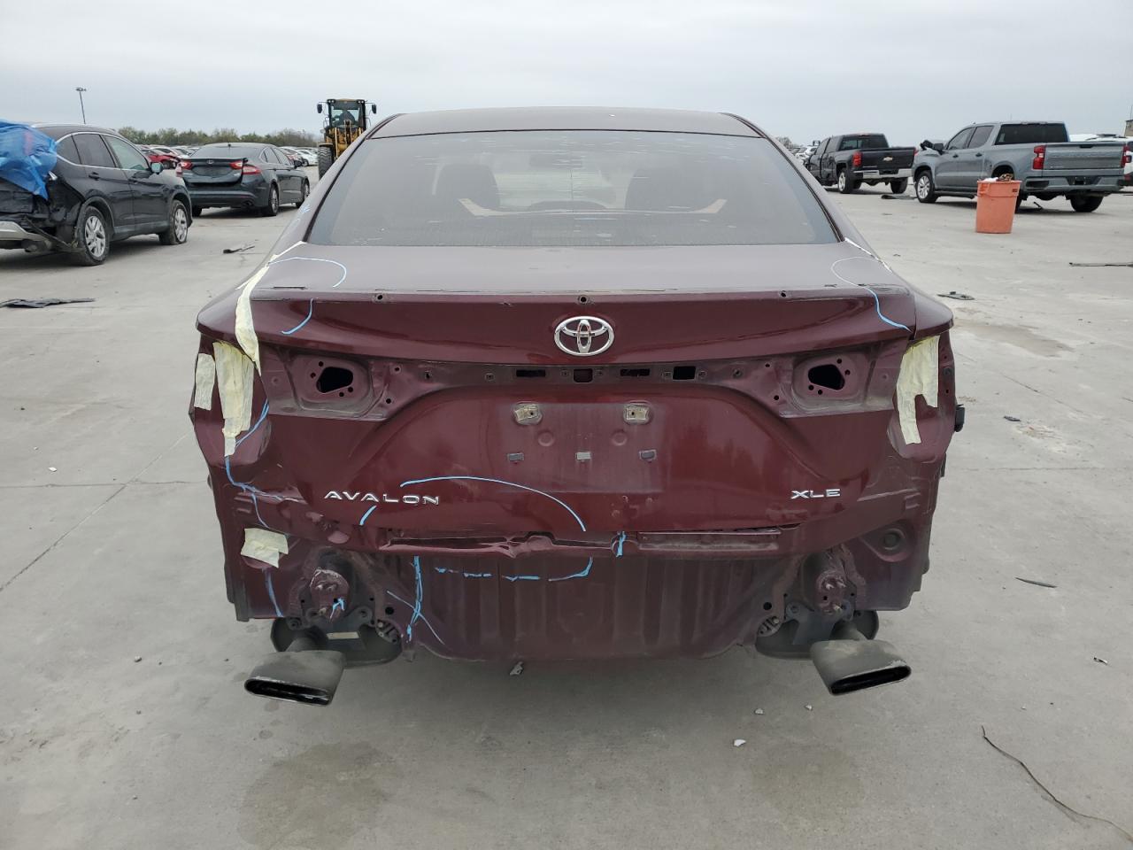 2014 Toyota Avalon - Image 6