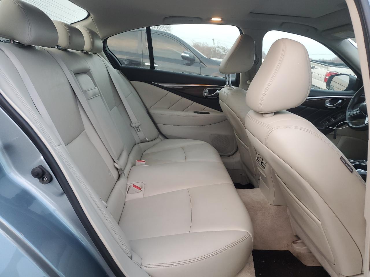 2018 Infiniti Q50 - Image 10