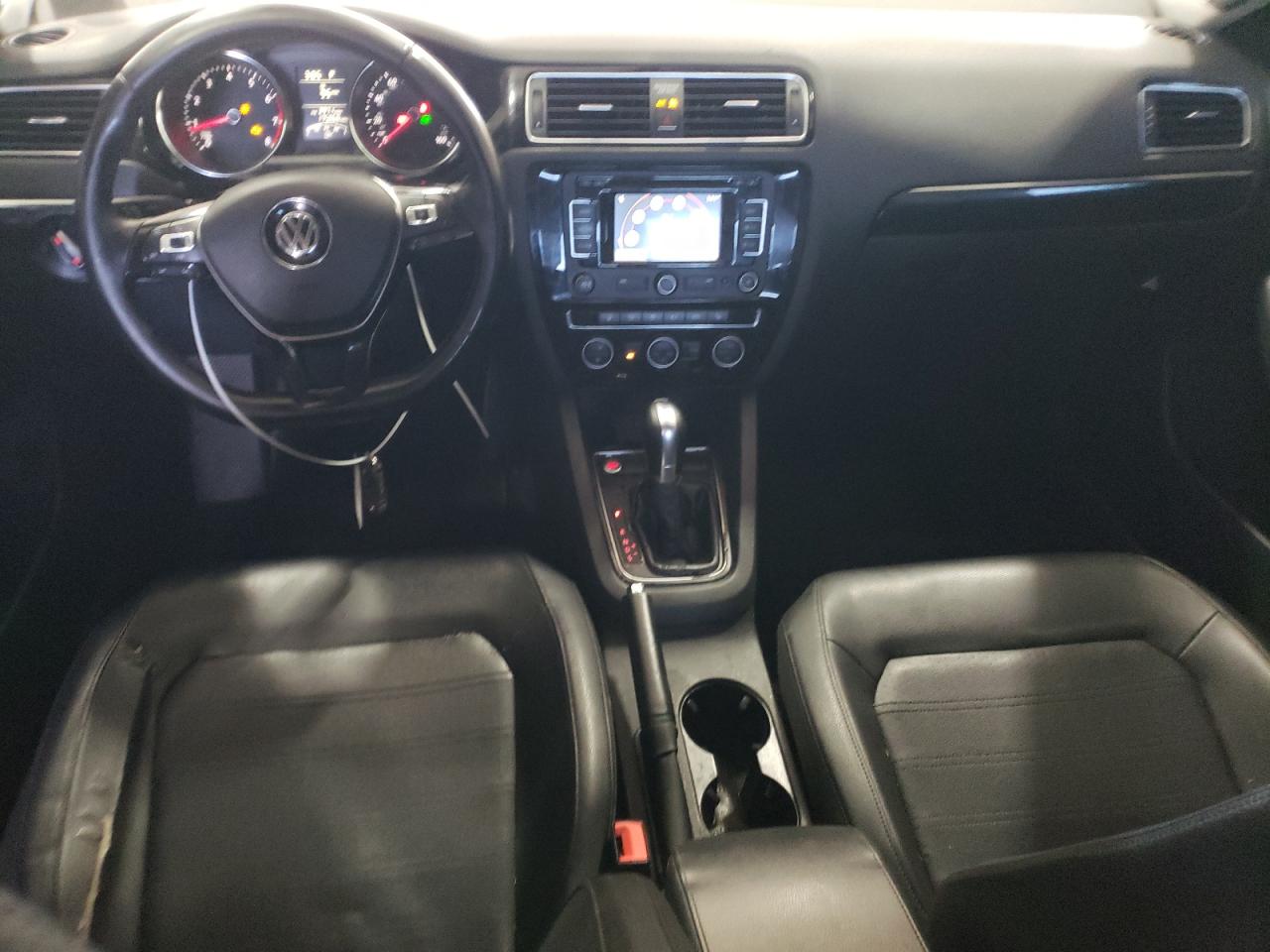 2015 Volkswagen Jetta - Image 8