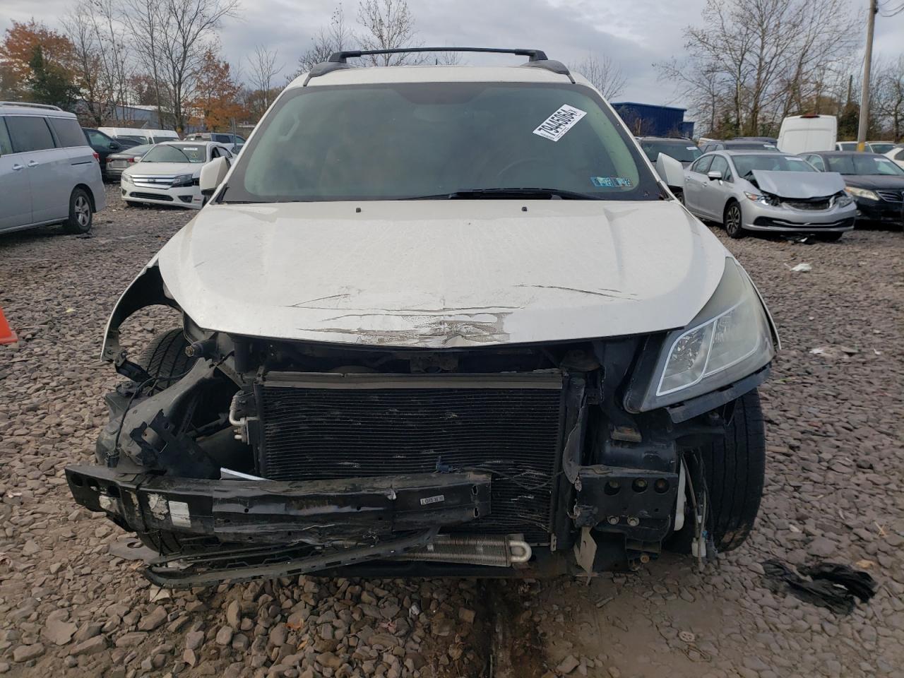 VIN 1GNKVHKDXEJ185546 2014 CHEVROLET TRAVERSE no.5