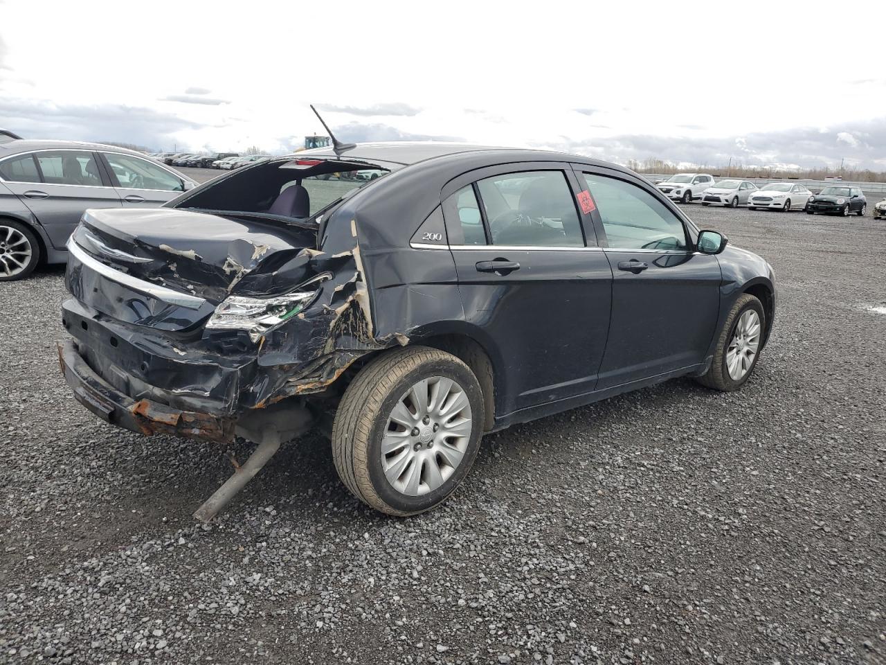 2013 Chrysler 200 - Image 3
